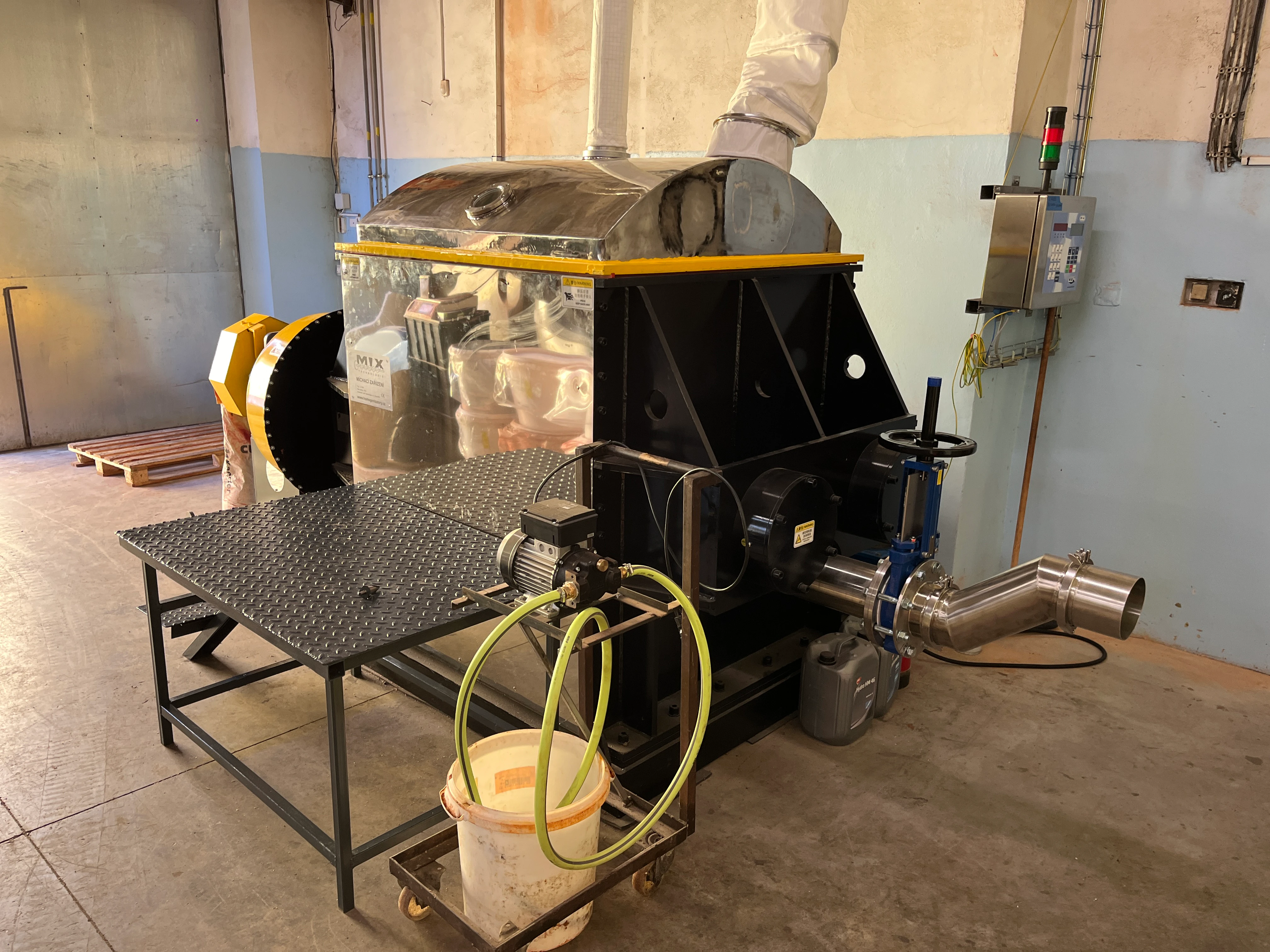 Hnětaci zařízení pohled na výpad